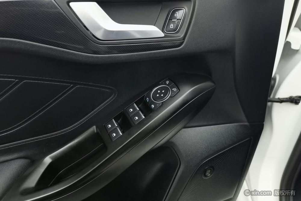 Ford Focus 2021 Trim EcoBoost 180 Automatic ST Line – фото 23