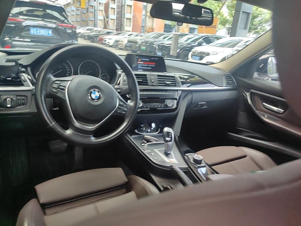 BMW 3 Series 2018 320Li Style – фото 5