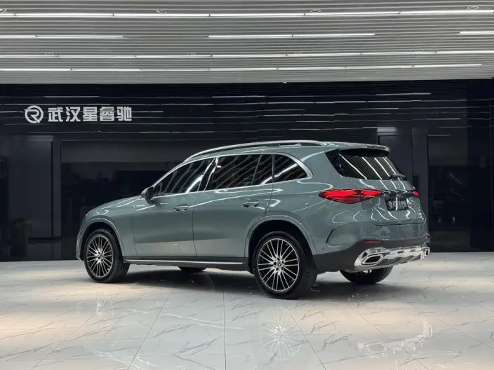 Mercedes-Benz GLC 2025 Model GLC 300 L 4MATIC Luxury Model 5 seat – фото 4