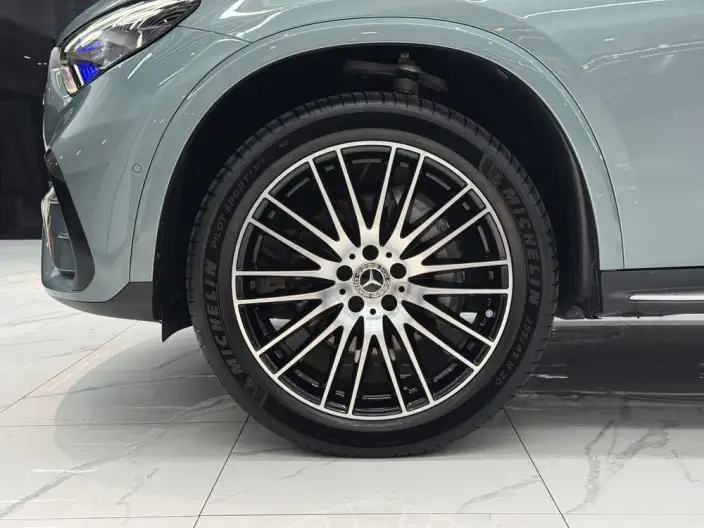 Mercedes-Benz GLC 2025 Model GLC 300 L 4MATIC Luxury Model 5 seat – фото 8