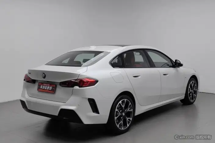 BMW 2 Series 2025 Model 225L M Sports Set