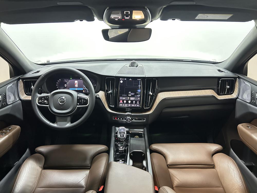 Volvo XC60 PHEV 2023 T8 AWD Long Range Intelligent Far Luxury – фото 14