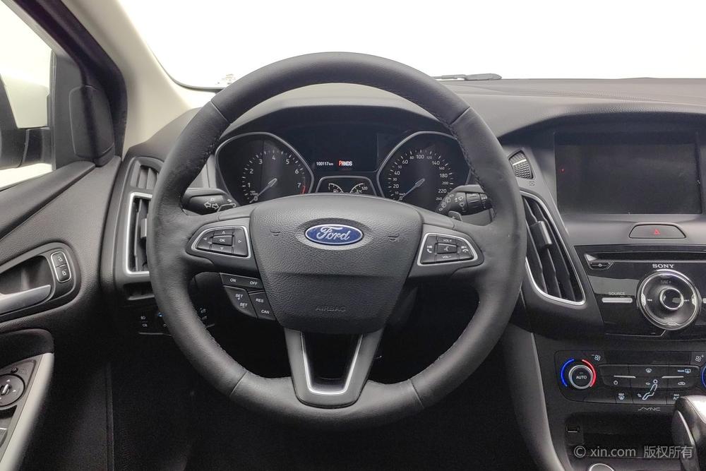 Ford Focus 2017 Hatchback EcoBoost 180 Automatic Sport – фото 14