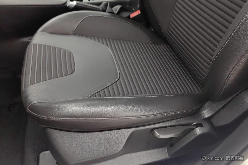 Ford Focus 2017 Hatchback EcoBoost 180 Automatic Sport – фото 19