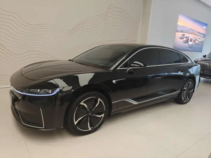 Voyah Pursuit EV 2023 Model 730km Long Battery Life Pro Edition
