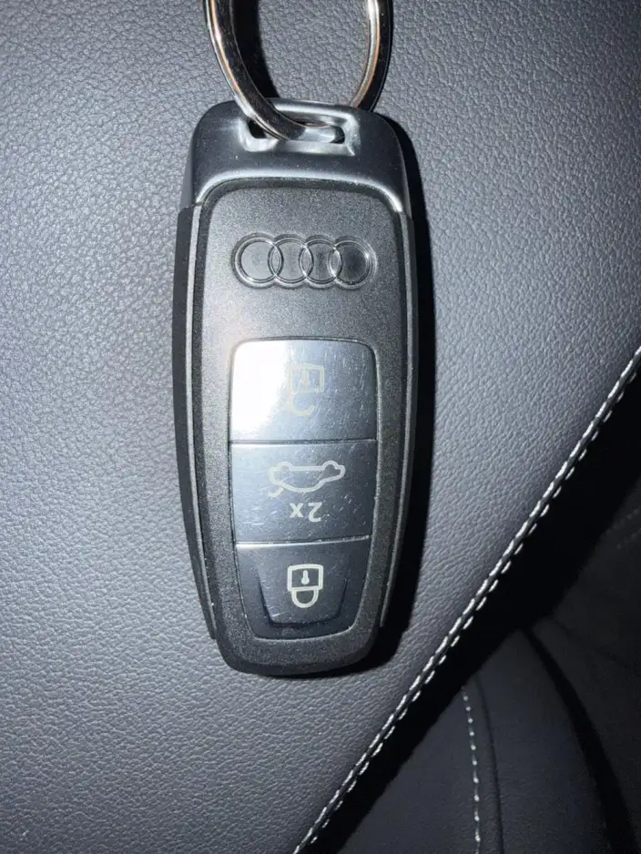 Audi Q4 e-tron 2023 Model 40 e-tron Genesis Edition – фото 9