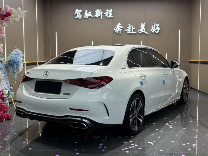Mercedes-Benz C-Class PHEV 2024 Model C 350 eL – фото 6