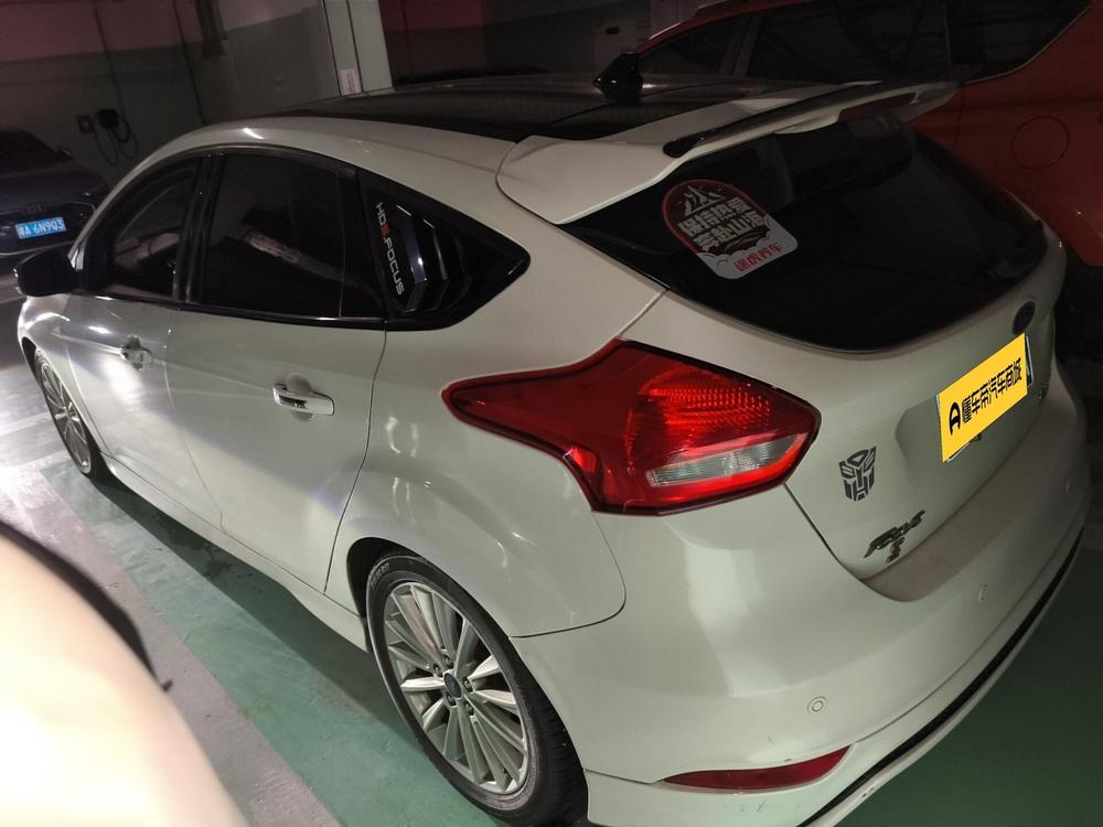 Ford Focus 2017 Hatchback EcoBoost 180 Automatic Sport