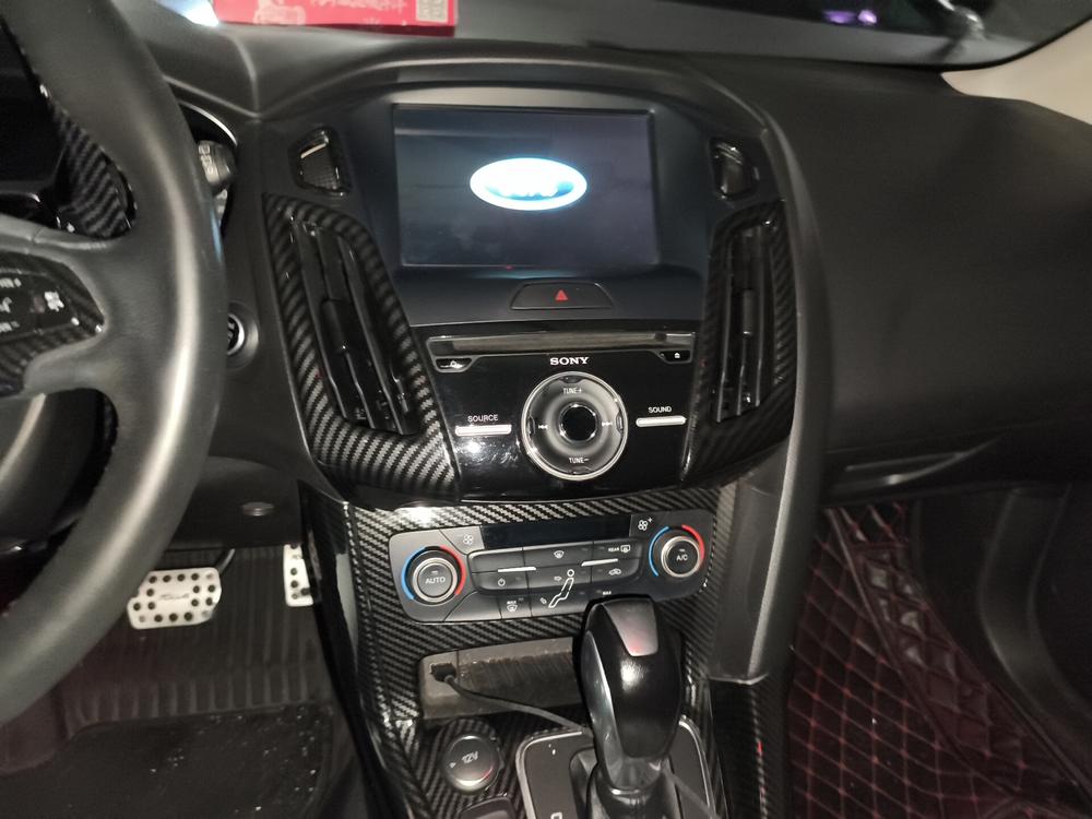Ford Focus 2017 Hatchback EcoBoost 180 Automatic Sport – фото 8