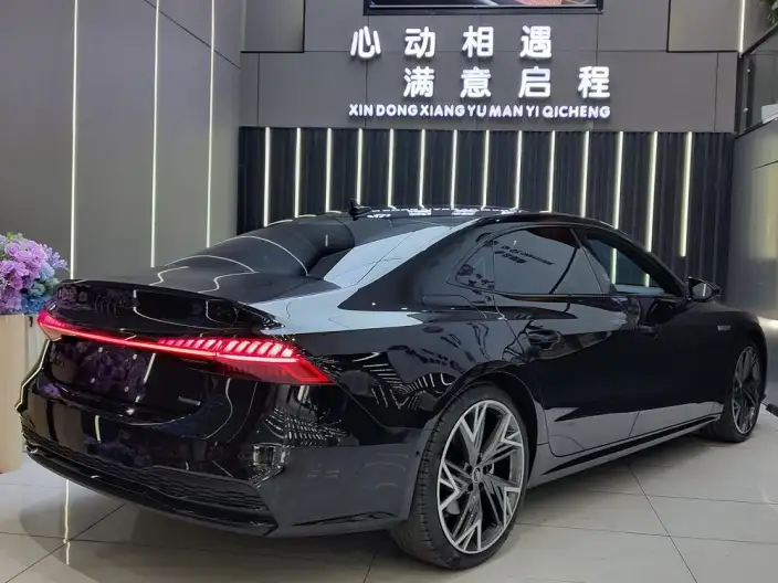 Audi A7 L 2024 Model 45 TFSI quattro Black Samurai Edition – фото 6