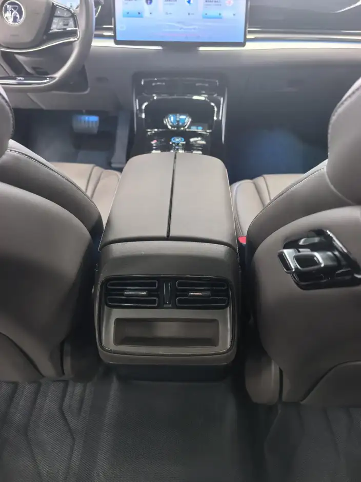 BYD Han EV 2023 Model Champion Edition 506KM Noble Model – фото 9