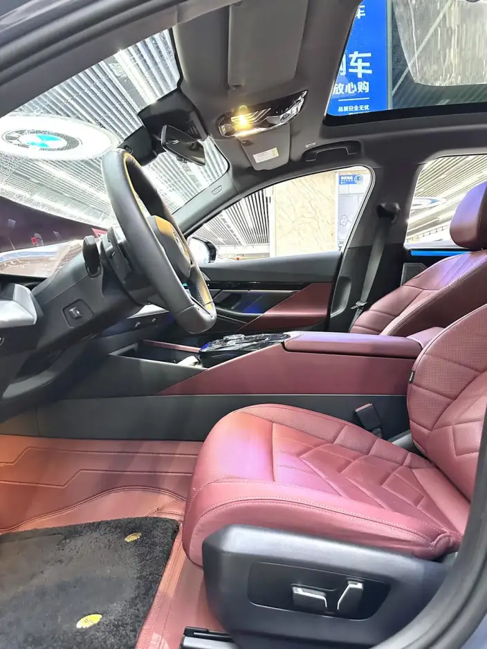 BMW 5 Series 2024 Model 525Li M Sports Set – фото 8
