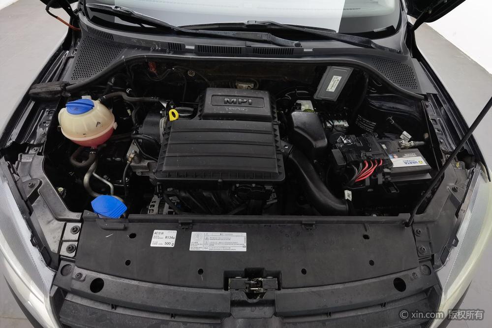 Volkswagen Jetta 2013 1.6L Manual Fashion – фото 5