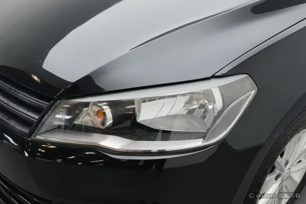 Volkswagen Jetta 2013 1.6L Manual Fashion – фото 7