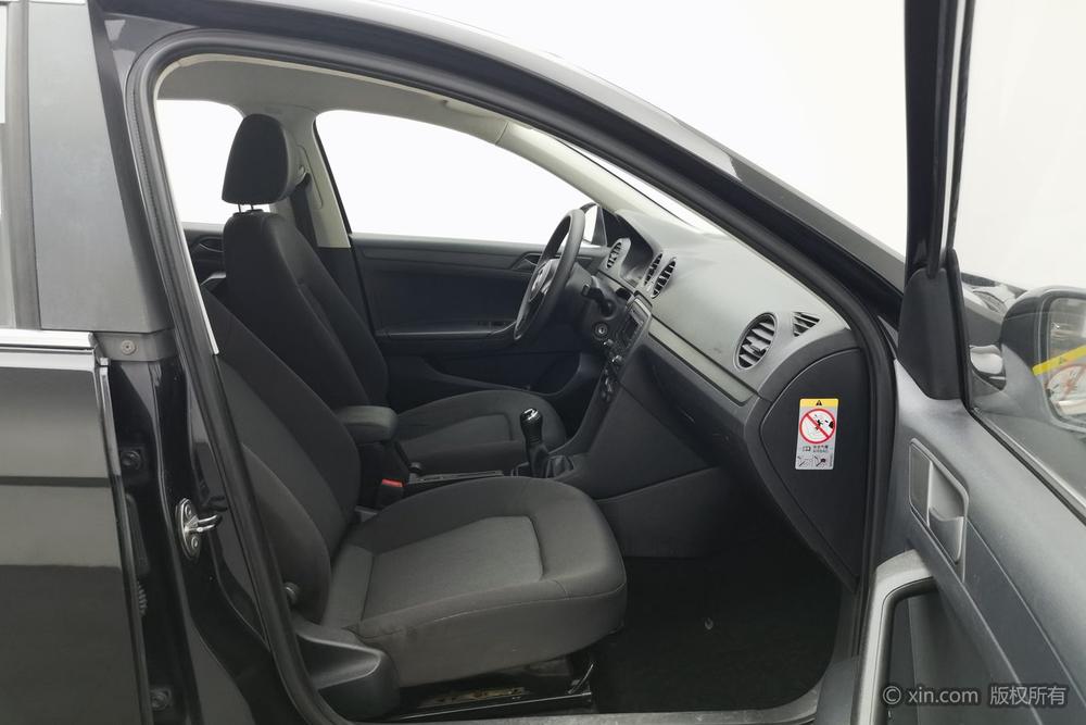 Volkswagen Jetta 2013 1.6L Manual Fashion – фото 8