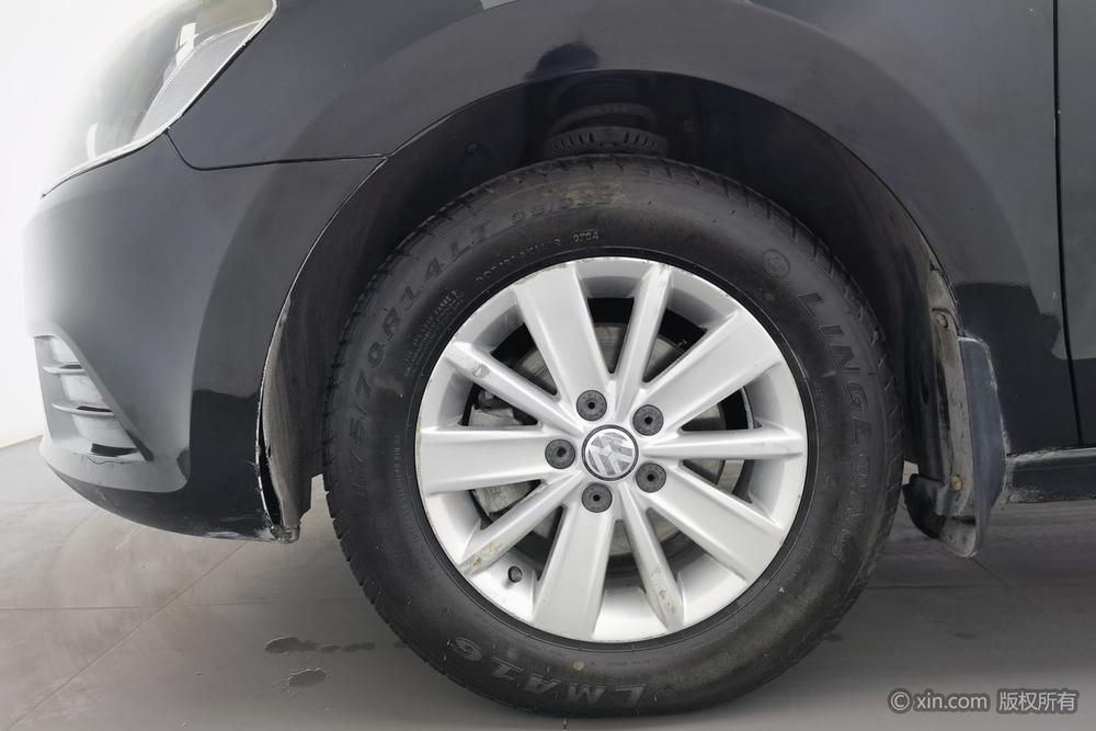 Volkswagen Jetta 2013 1.6L Manual Fashion – фото 11