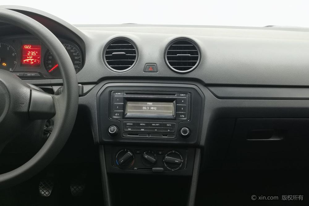 Volkswagen Jetta 2013 1.6L Manual Fashion – фото 12