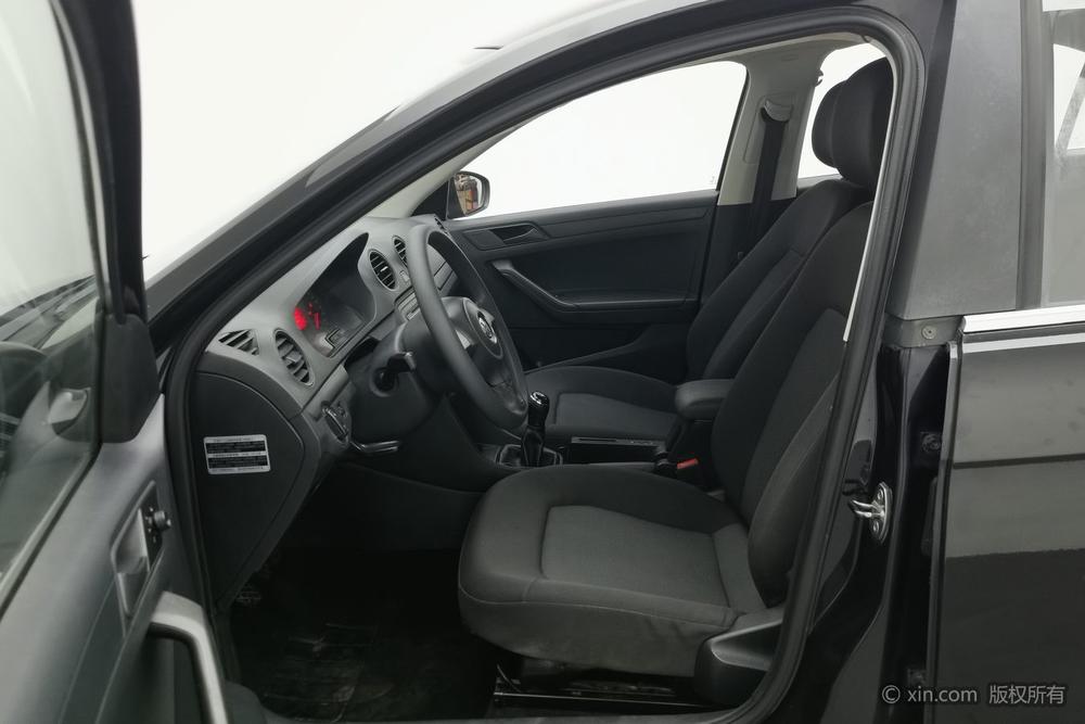 Volkswagen Jetta 2013 1.6L Manual Fashion – фото 18