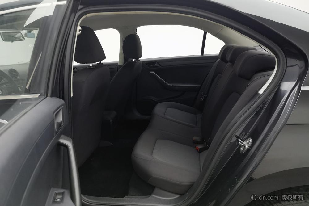Volkswagen Jetta 2013 1.6L Manual Fashion – фото 20