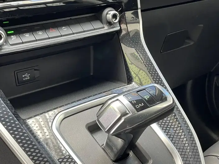 Haval M6 2023 Model PLUS 1.5T DCT Luxury Smart Connect Model – фото 8