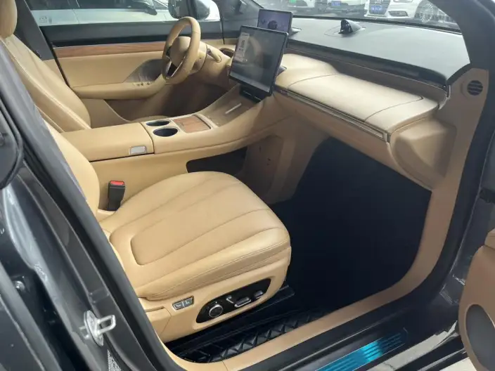 Luxeed R7 2024 Model EV 100kWh Max Rear Drive Edition – фото 5