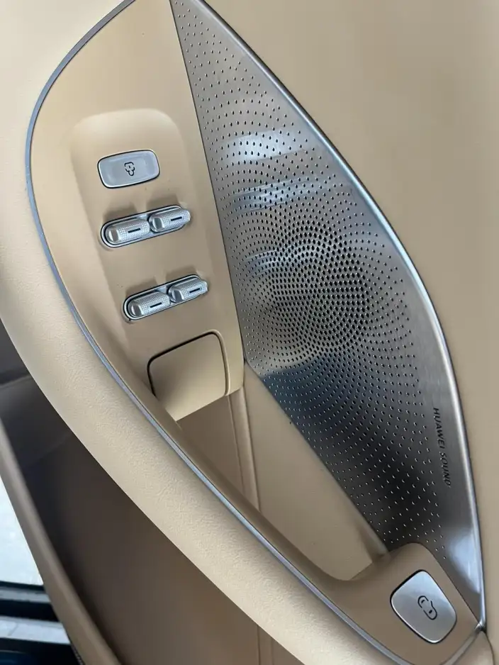 Luxeed R7 2024 Model EV 100kWh Max Rear Drive Edition – фото 8
