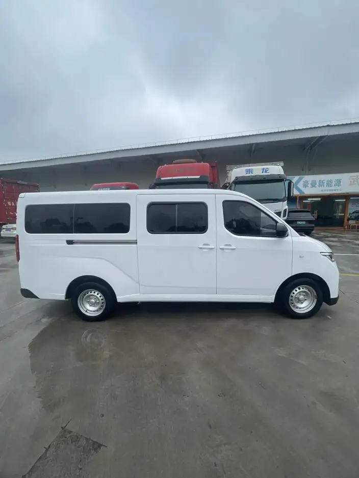 Wuling Yangguang 2024 Model 300km Comfort Model Passenger car Edition 75kW – фото 7
