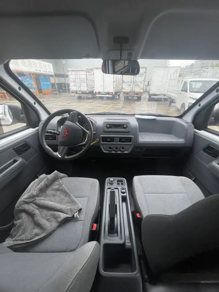 Wuling Yangguang 2024 Model 300km Comfort Model Passenger car Edition 75kW – фото 8