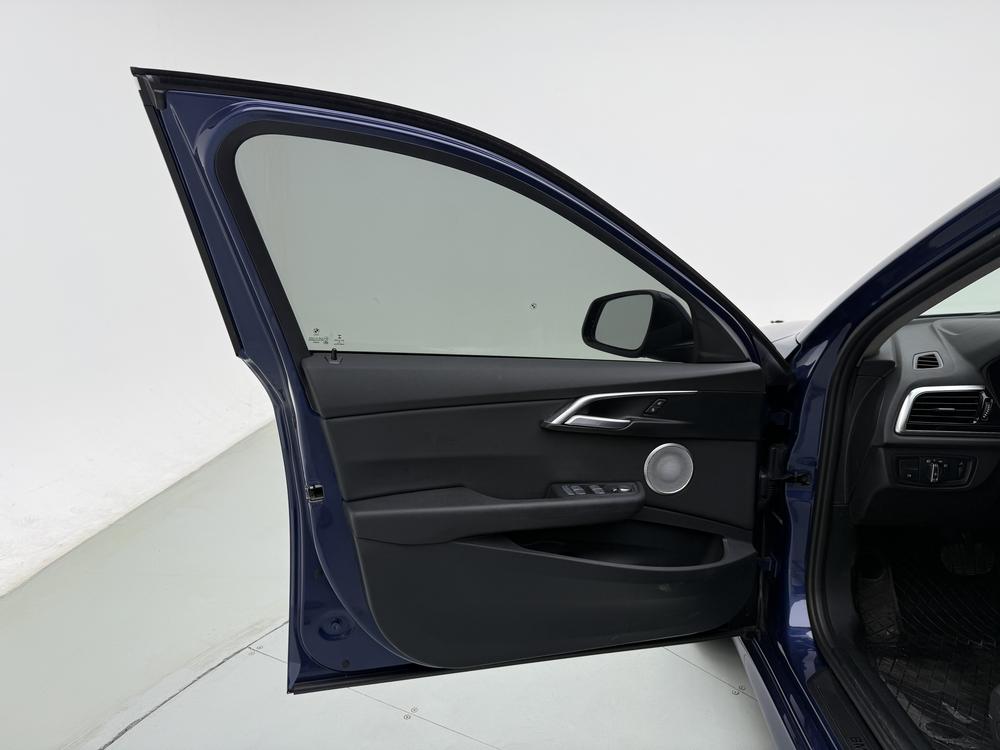 BMW 1 Series Раздел 2023 120i M Sports Edition – фото 26