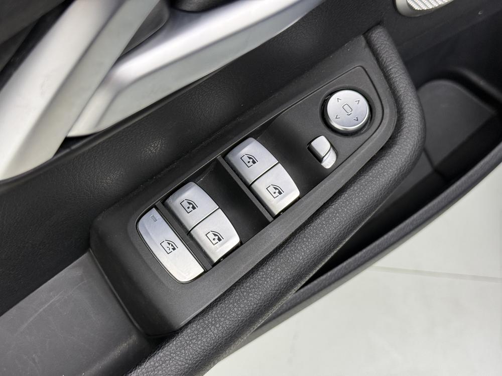BMW 1 Series Раздел 2023 120i M Sports Edition – фото 27