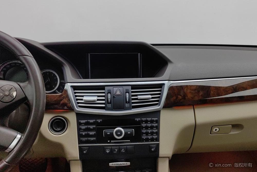 Mercedes-Benz E-Class 2011 модификация E 200 L CGI Youya тип – фото 13
