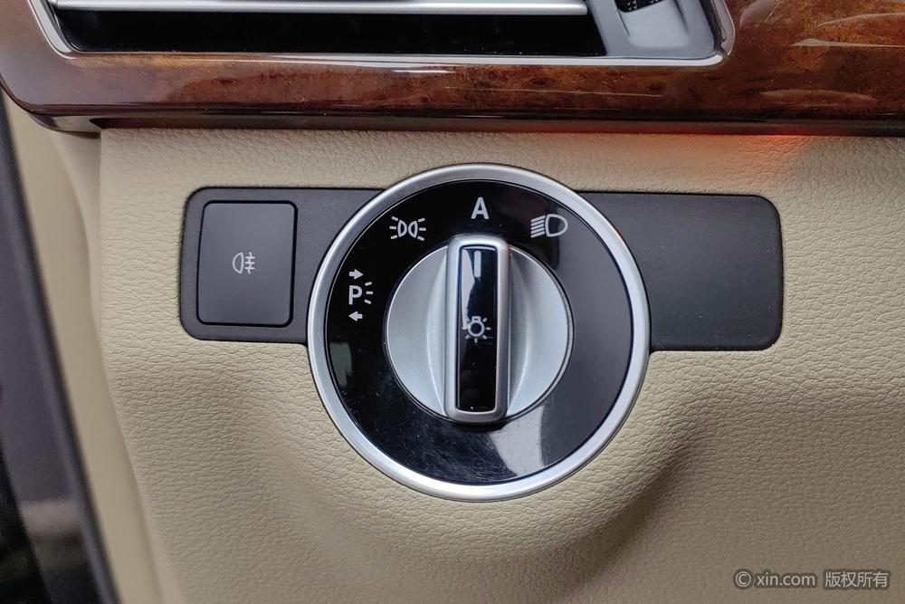 Mercedes-Benz E-Class 2011 модификация E 200 L CGI Youya тип – фото 17
