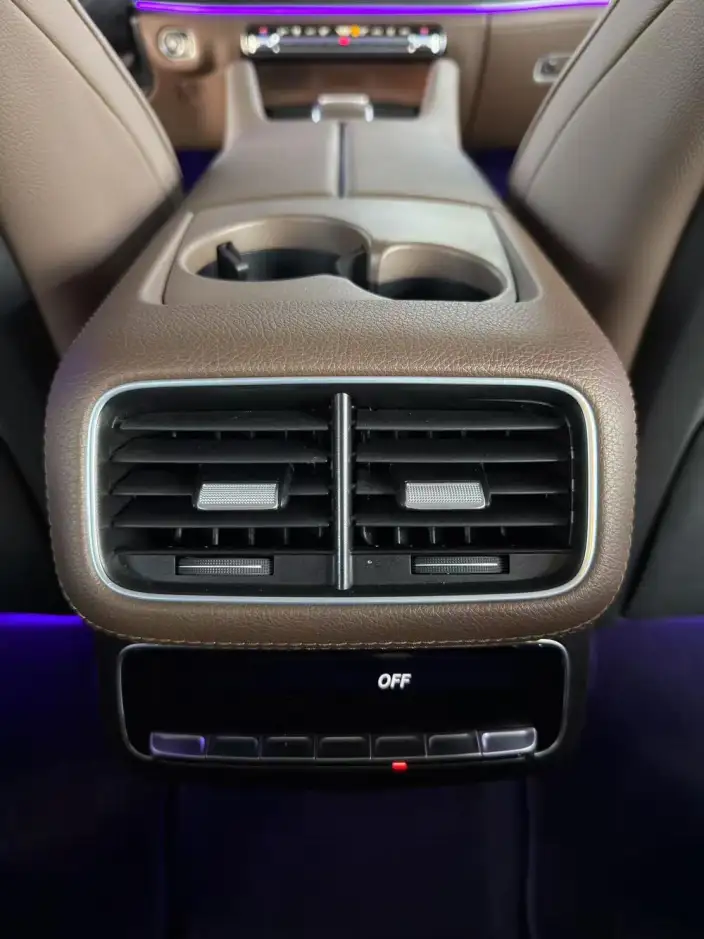 Mercedes-Benz GLS 2024 Model GLS 450 4MATIC Fashion Model – фото 8