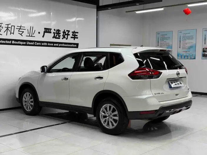 Nissan X-Trail 2023 Model Classic Edition 2.0L 2WD Smart Connect Comfort Edition