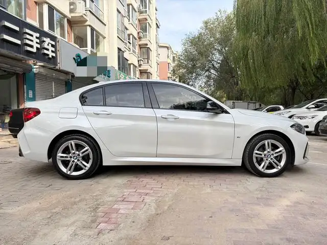 BMW 1 Series 2023 Model 120i M Sports Night Edition – фото 7