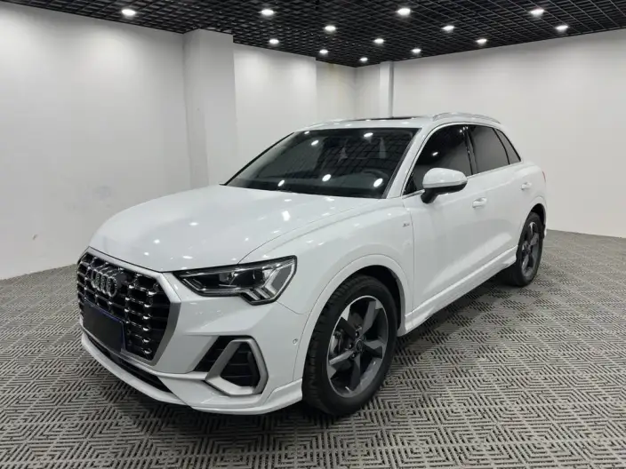 AUDI Q3 2022 Model 35 TFSI Fashion Dynamic Model