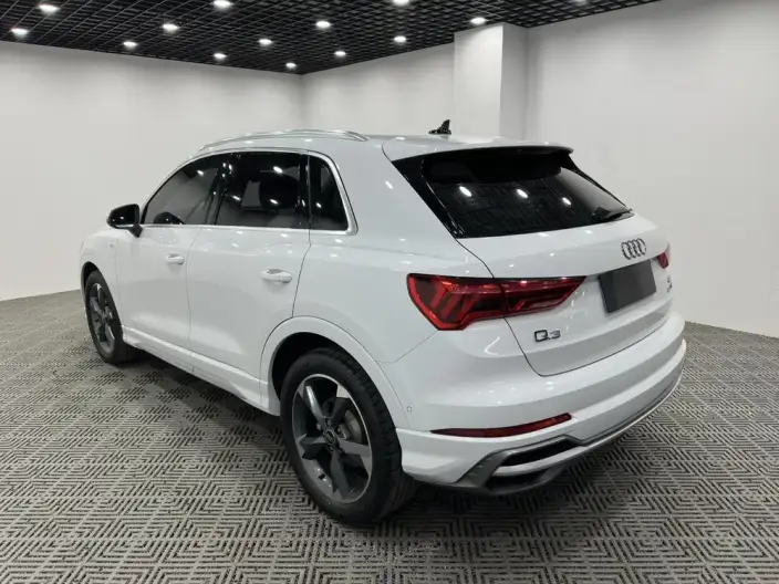 AUDI Q3 2022 Model 35 TFSI Fashion Dynamic Model