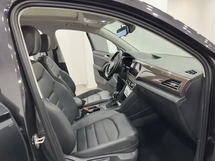 Volkswagen Tharu 2022 Model 280TSI 2WD Deluxe Edition – фото 8
