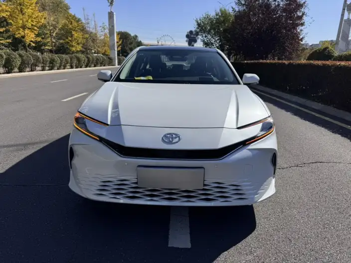 Toyota Camry 2024 Model Hybrid 2.5HG Premium Edition – фото 2