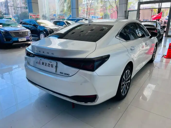 Lexus ES 2025 Model 200 Premium – фото 6