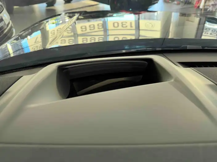 Range Rover 2024 Model 3.0 L6 400PS Shengshi Extended Edition – фото 8