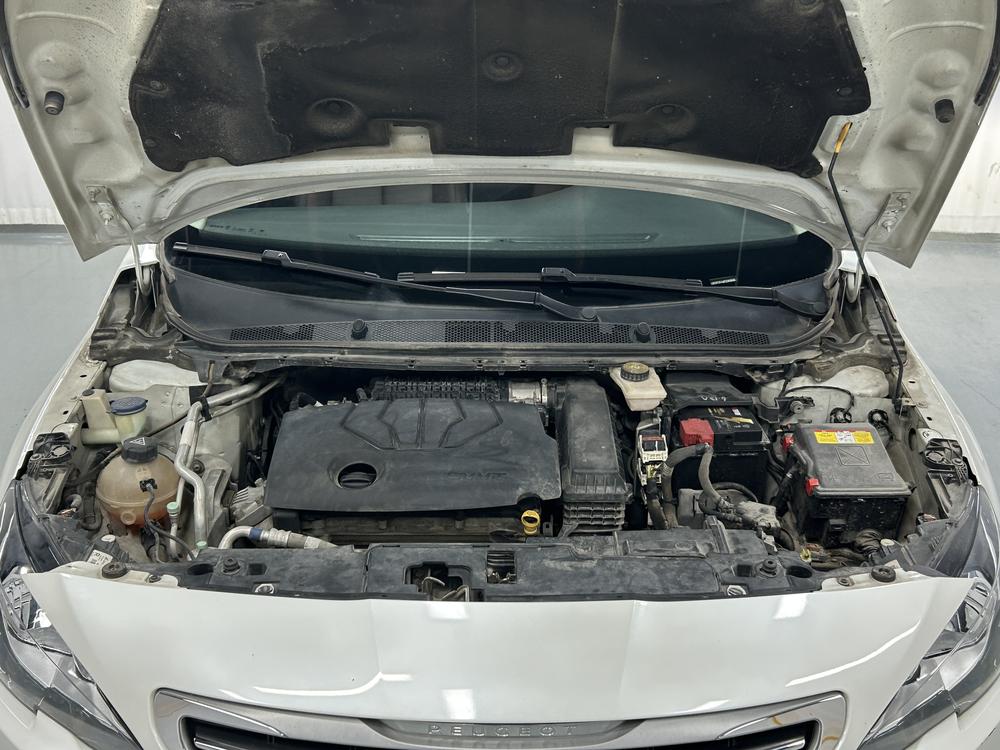 Peugeot 408 2014 1.8L Automatic Luxury – фото 10