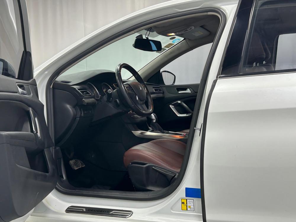 Peugeot 408 2014 1.8L Automatic Luxury – фото 17