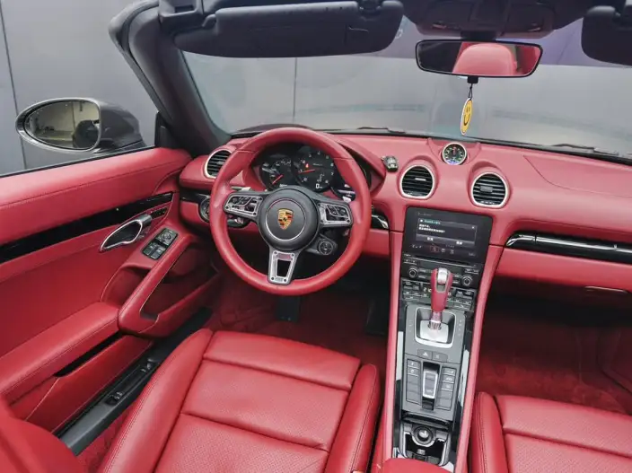 Porsche 718 2023 Model Boxster T – фото 10