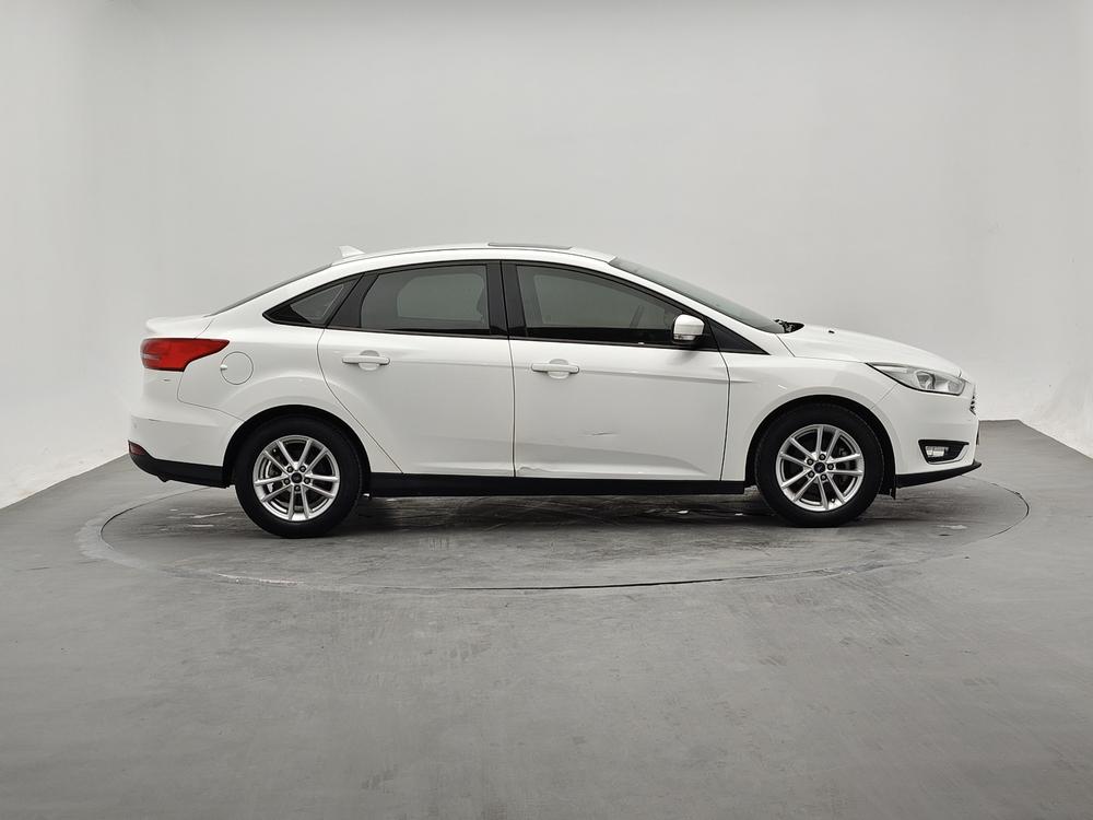 Ford Focus 2017 модификация Тройная литиевая батарея кузов 1.6L Manual Fashion тип Zhixing Edition – фото 8