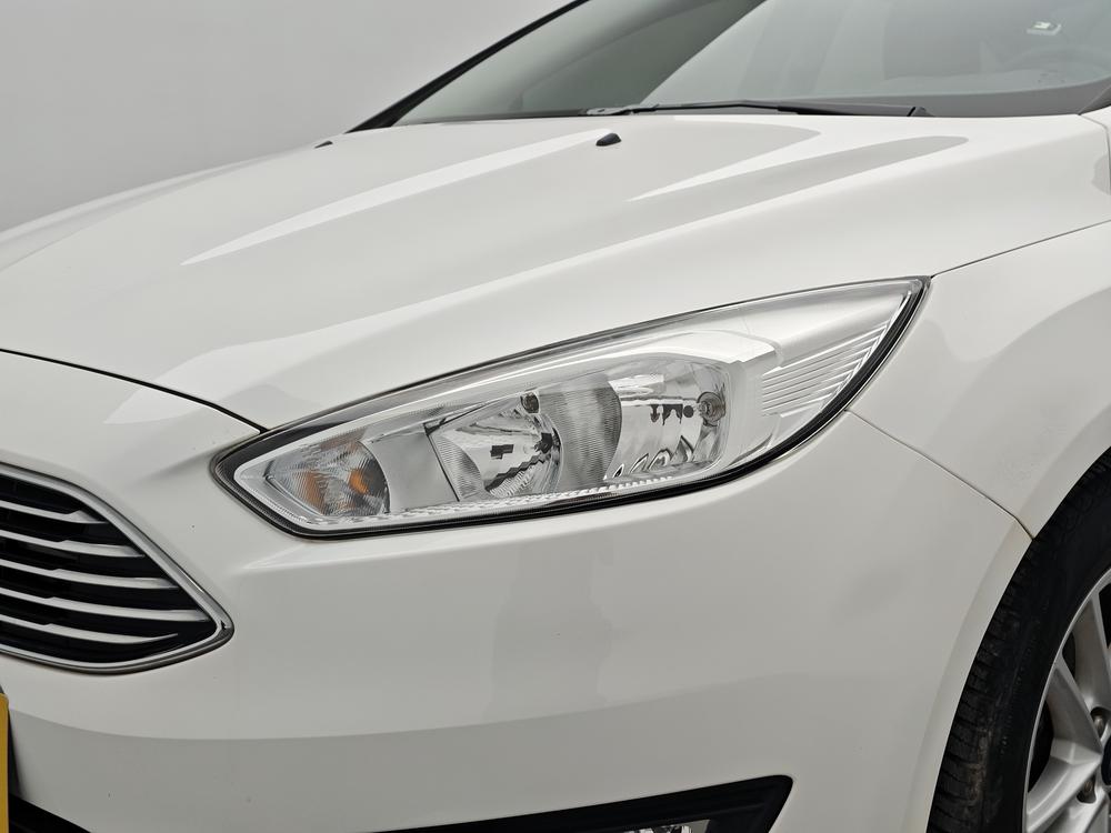 Ford Focus 2017 модификация Тройная литиевая батарея кузов 1.6L Manual Fashion тип Zhixing Edition – фото 12