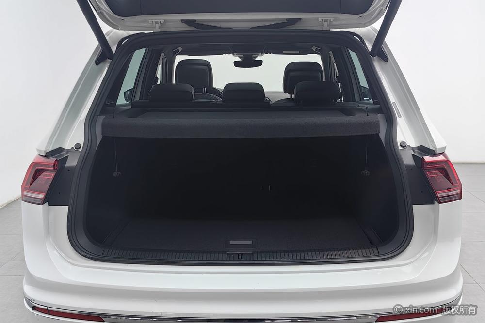 Tiguan Модель 2018 года 380TSI 4WD R-Line – фото 23
