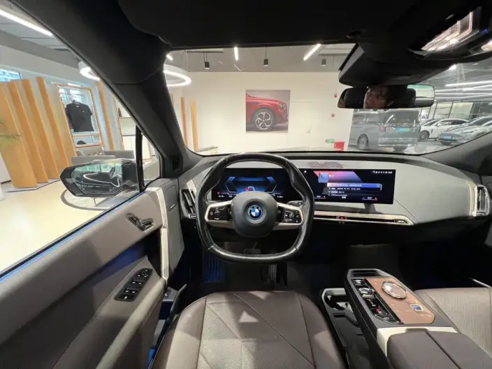BMW iX 2022 Model xDrive40 – фото 9