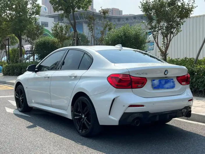BMW 1 Series 2023 Model 125i M Sports Night Edition – фото 4