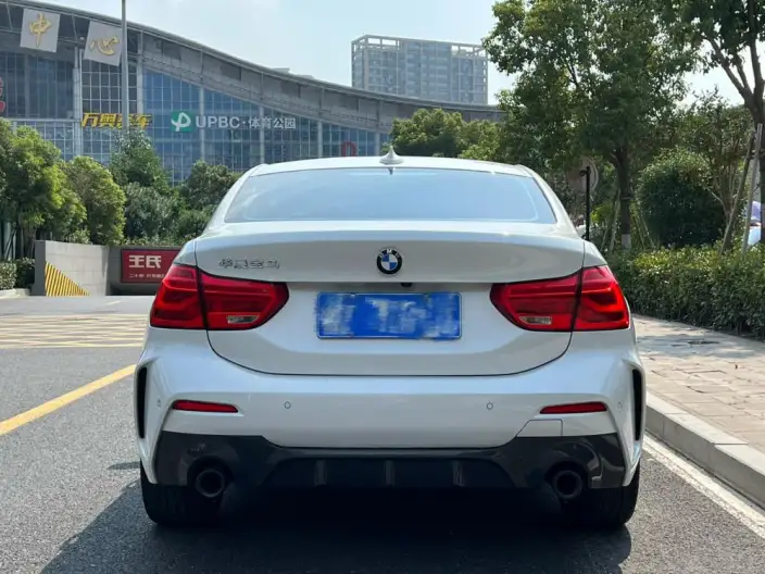 BMW 1 Series 2023 Model 125i M Sports Night Edition – фото 5